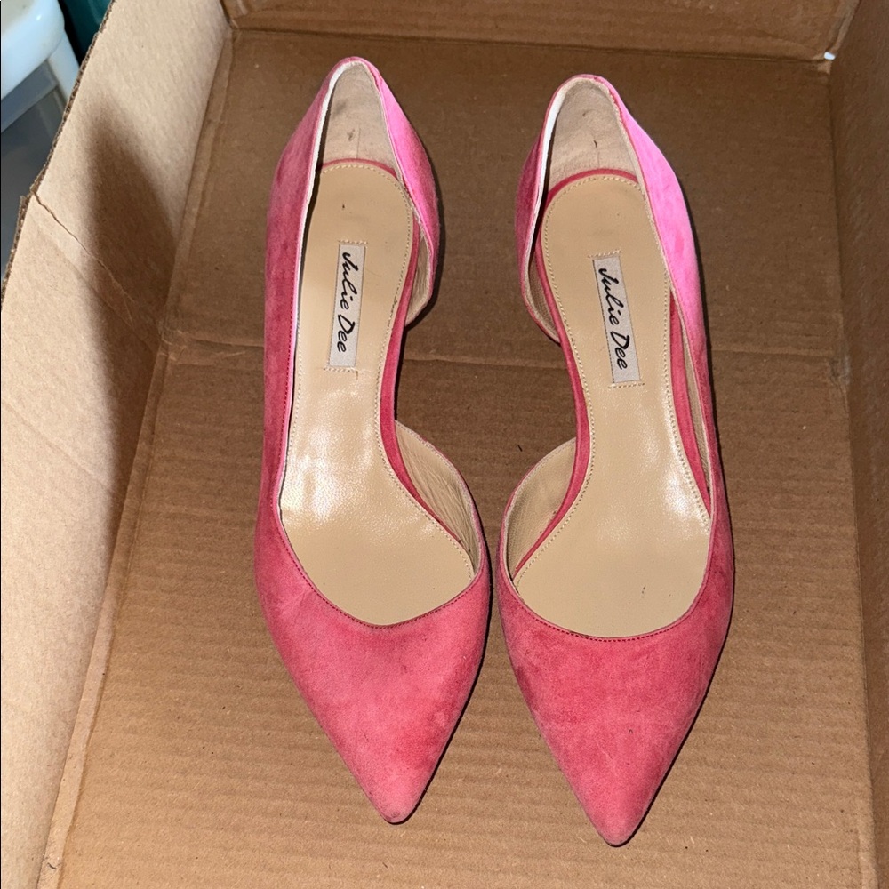 Chic Pink Suede Heels by